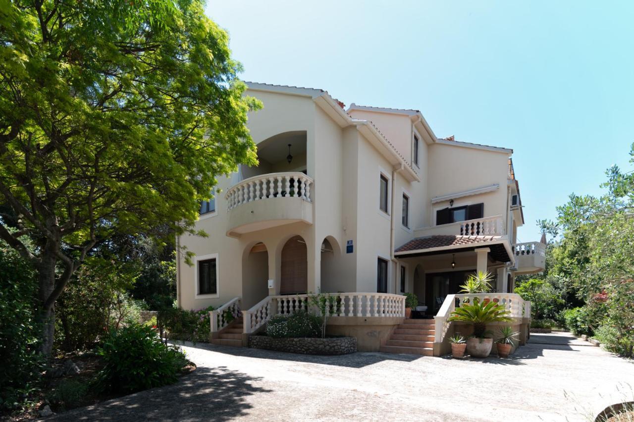 Apartments Rozelyn Ugljan Exterior photo