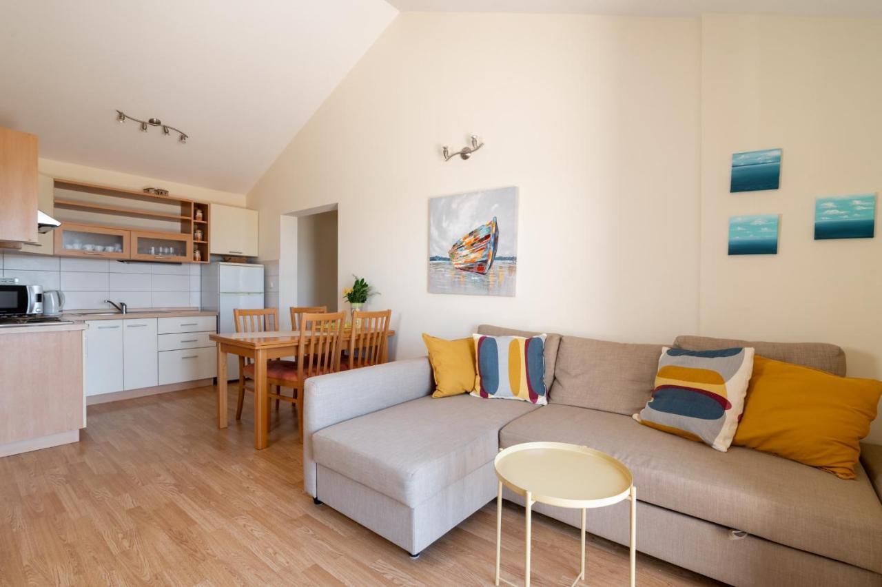Apartments Rozelyn Ugljan Exterior photo